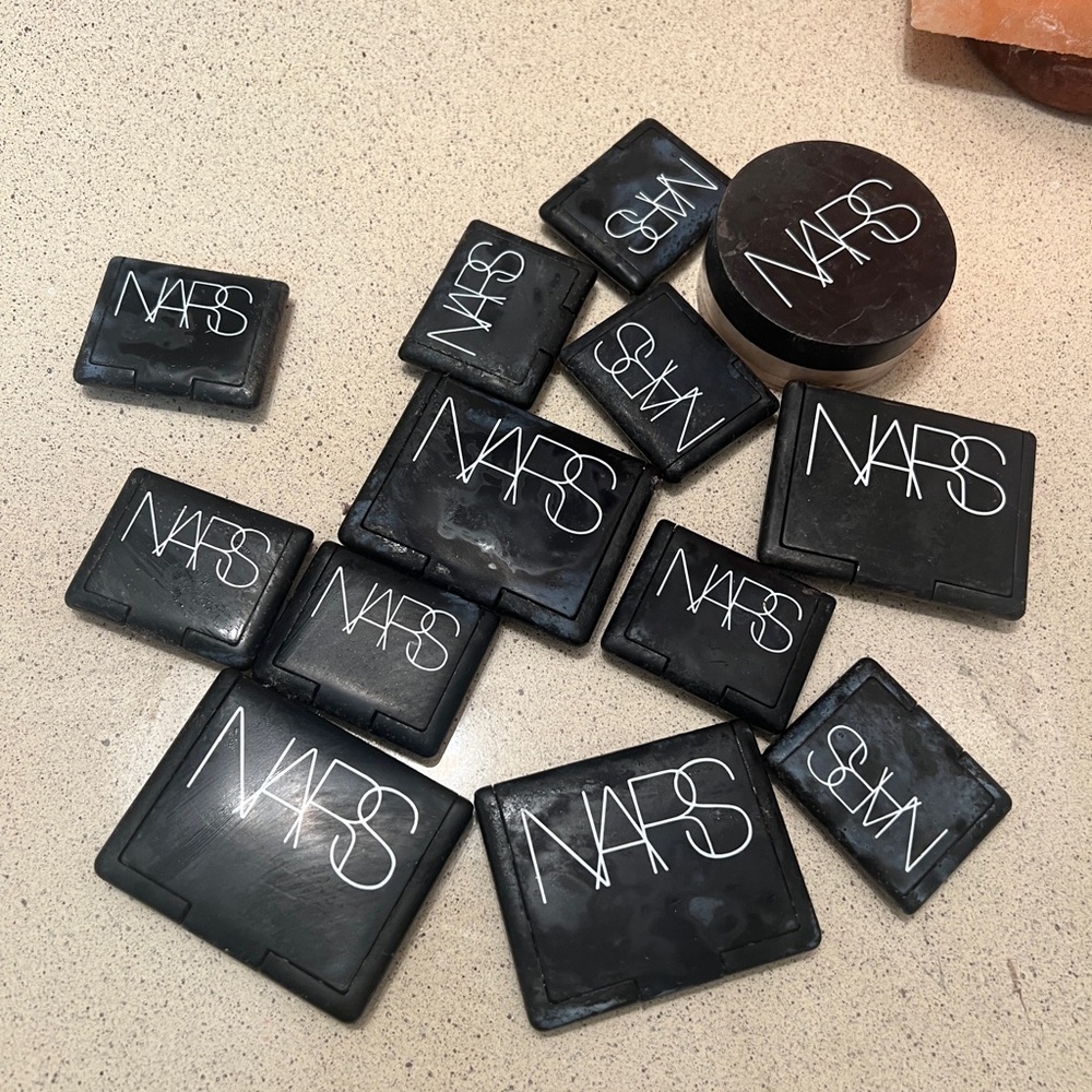 NARS Makeup Compacts Collection Eyeshadow & Powder - Picture 2 of 10